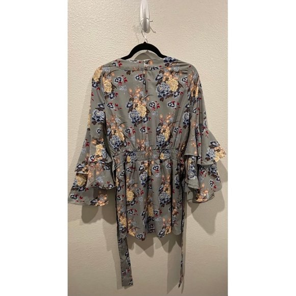 HUMMINGBIRD Floral Surplice Bell Sleeve Romper - Picture 8 of 9